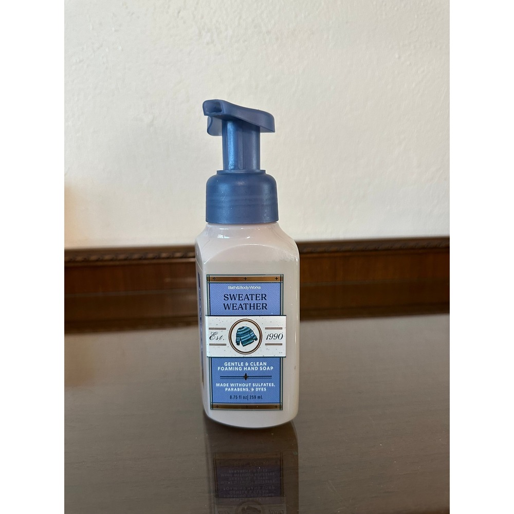 Bath & Body Works Sweater Weather Gentle Foaming Hand Soap 8.75 fl oz Sage‎ Wood